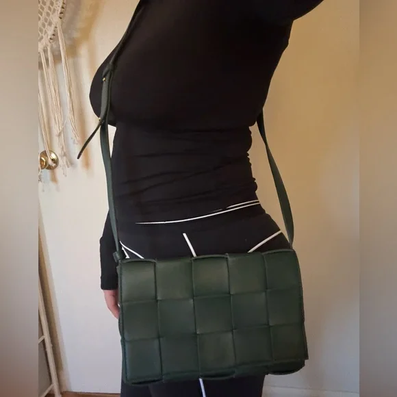 Bottega Veneta Cassette Intrecciato Crossbody Bag Rainforest Green Authentic